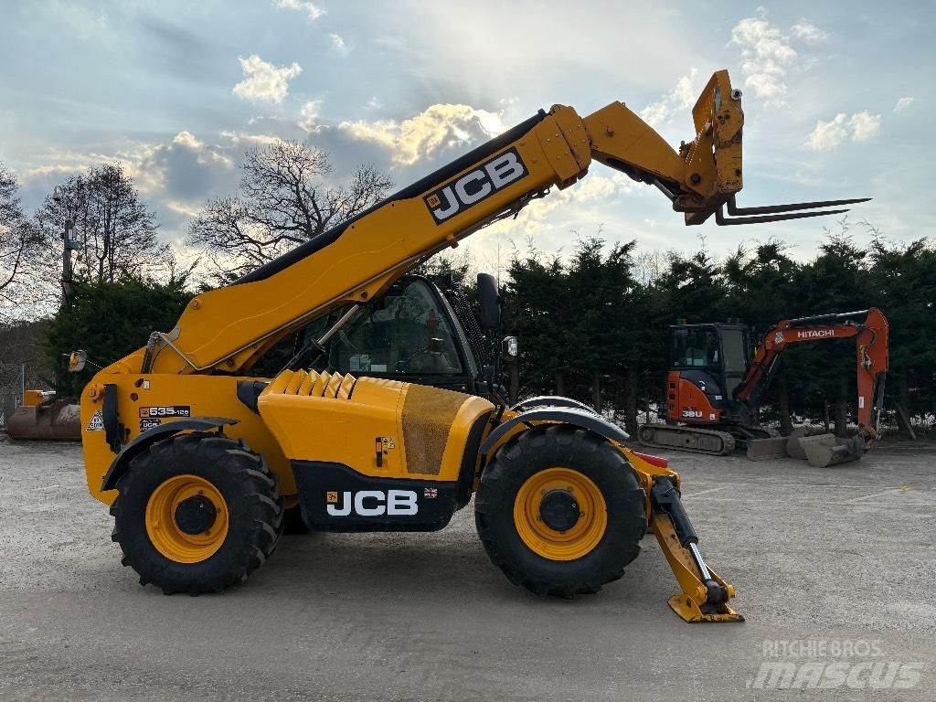 JCB 535-125 伸縮臂操作車