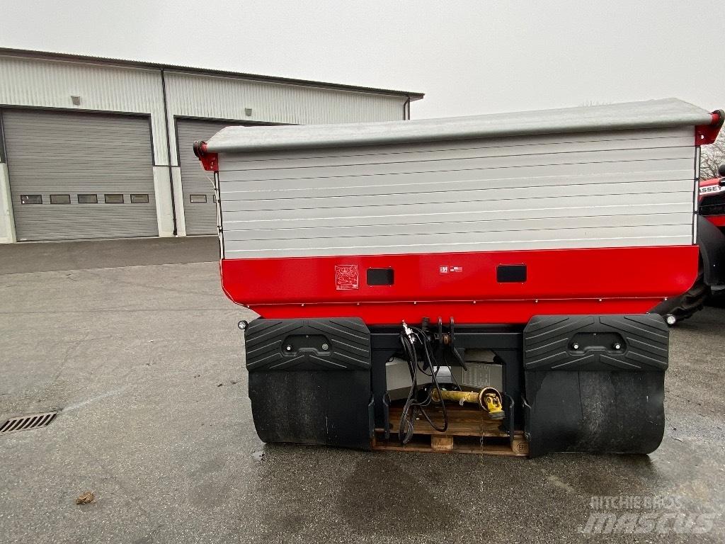 Kverneland TLX 礦物撒布機