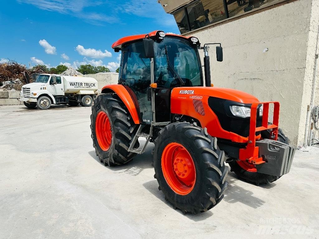 Kubota M8560 曳引機