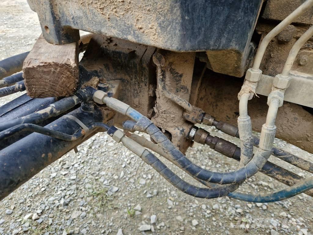 New Holland TSA 115 曳引機