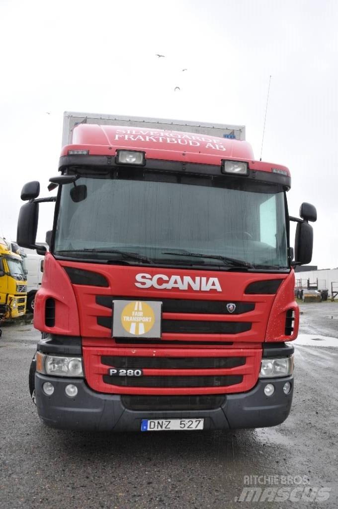 Scania P230 4X2 貨箱式卡車