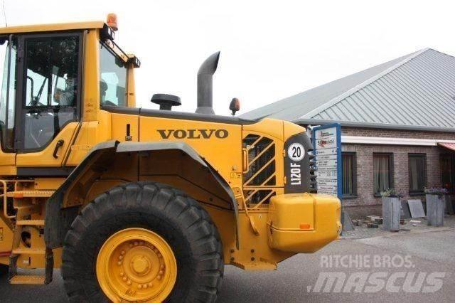 Volvo L 120 F 輪胎式裝載機