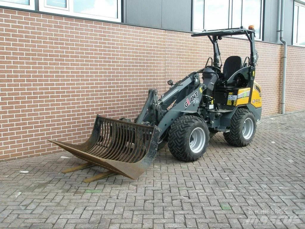 GiANT G2200E 小型裝載機