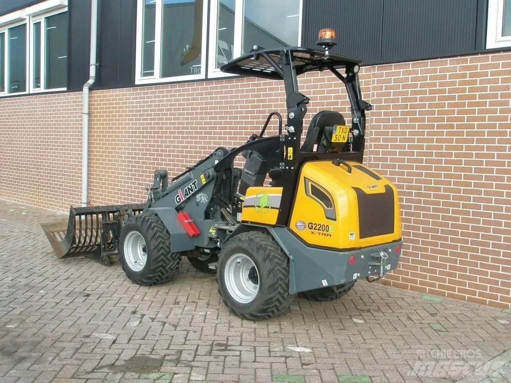 GiANT G2200E 小型裝載機