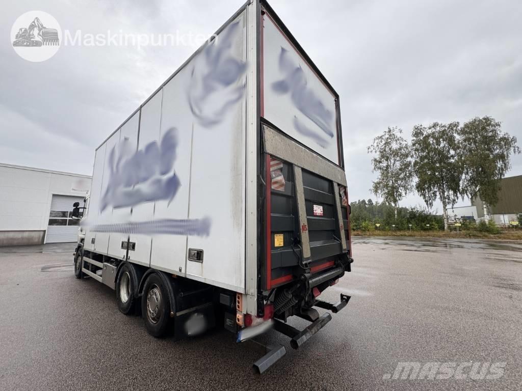 Scania R 490 貨箱式卡車