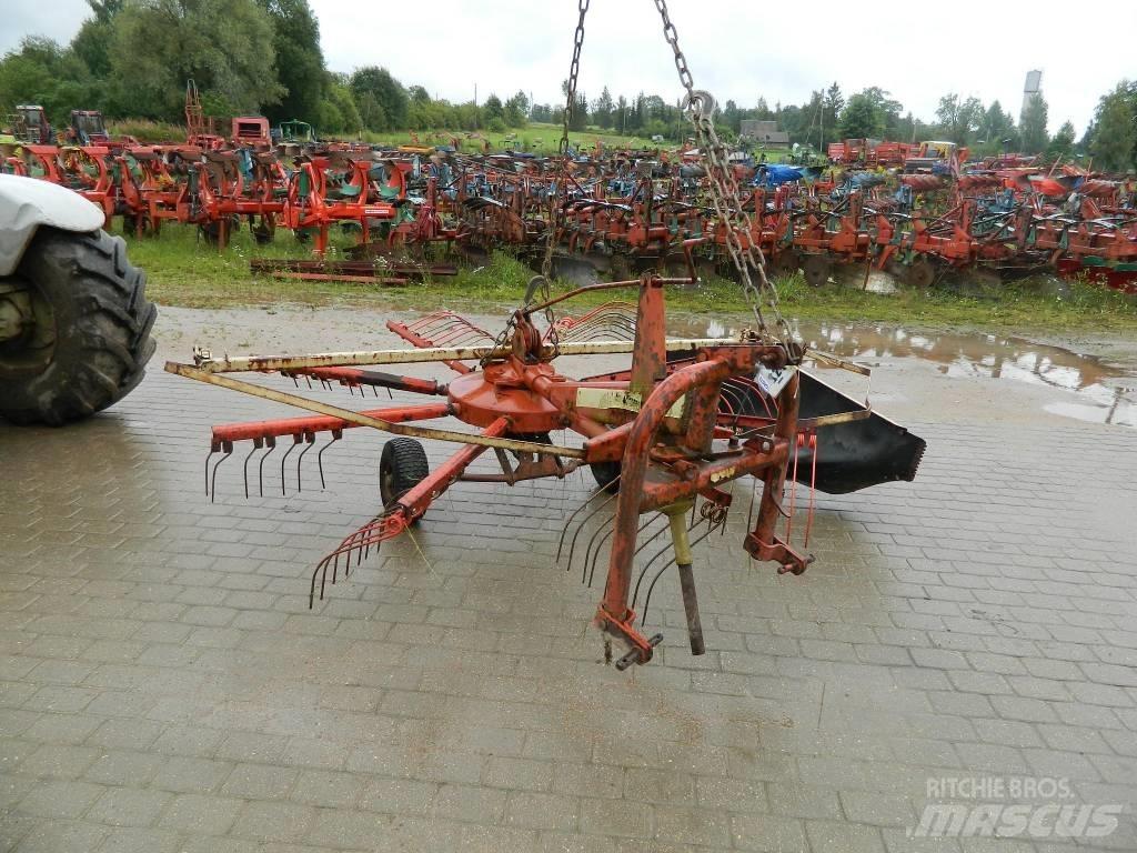 JF 400 堆草機