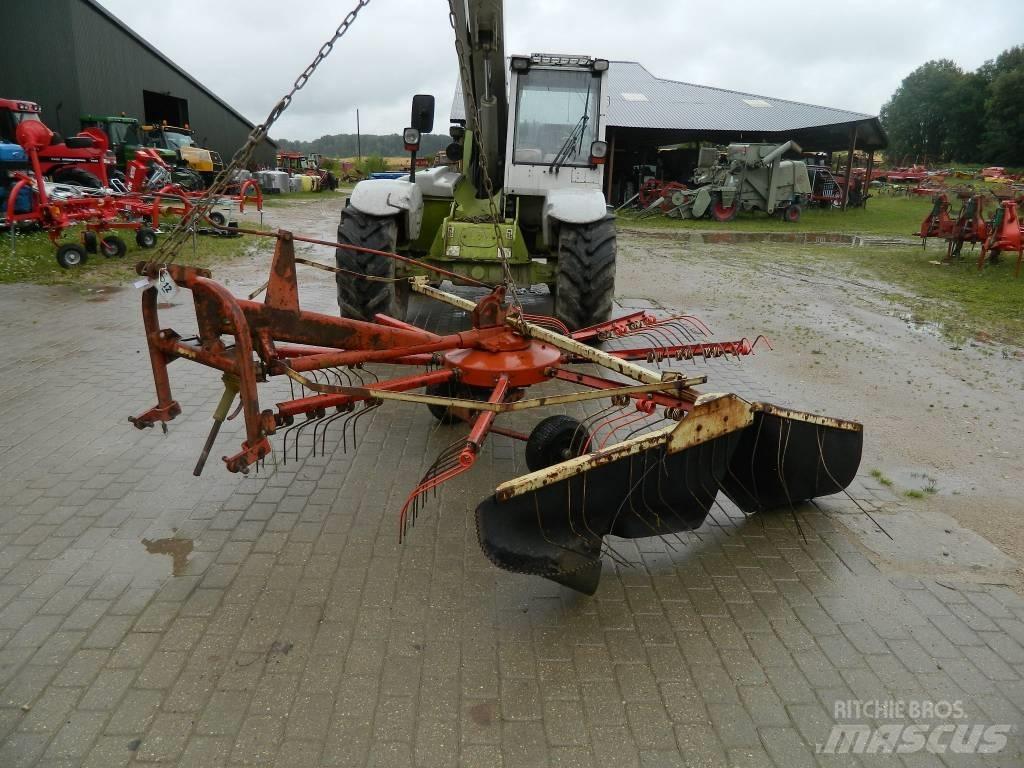 JF 400 堆草機