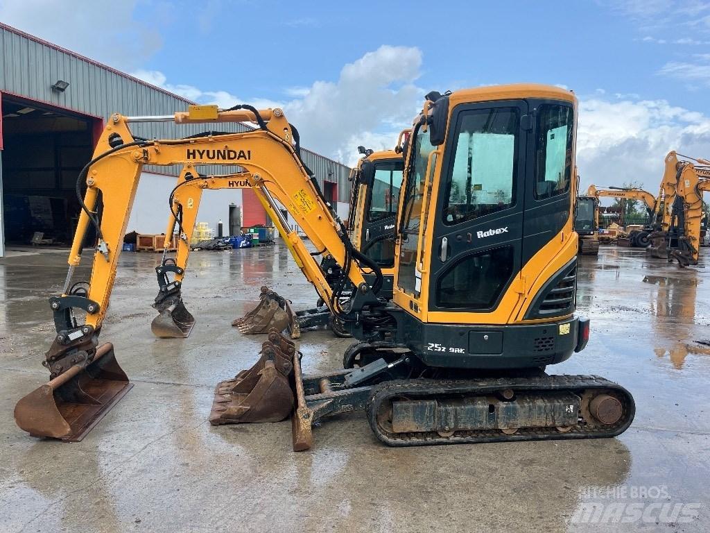 Hyundai R25Z-9 AK 小型挖土機/掘鑿機<7t(小型挖掘機)
