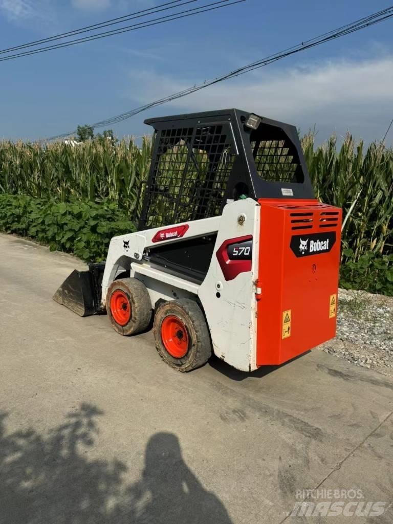Bobcat S70 滑移轉向裝載機