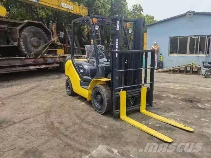Komatsu 3 Ton 柴油卡車