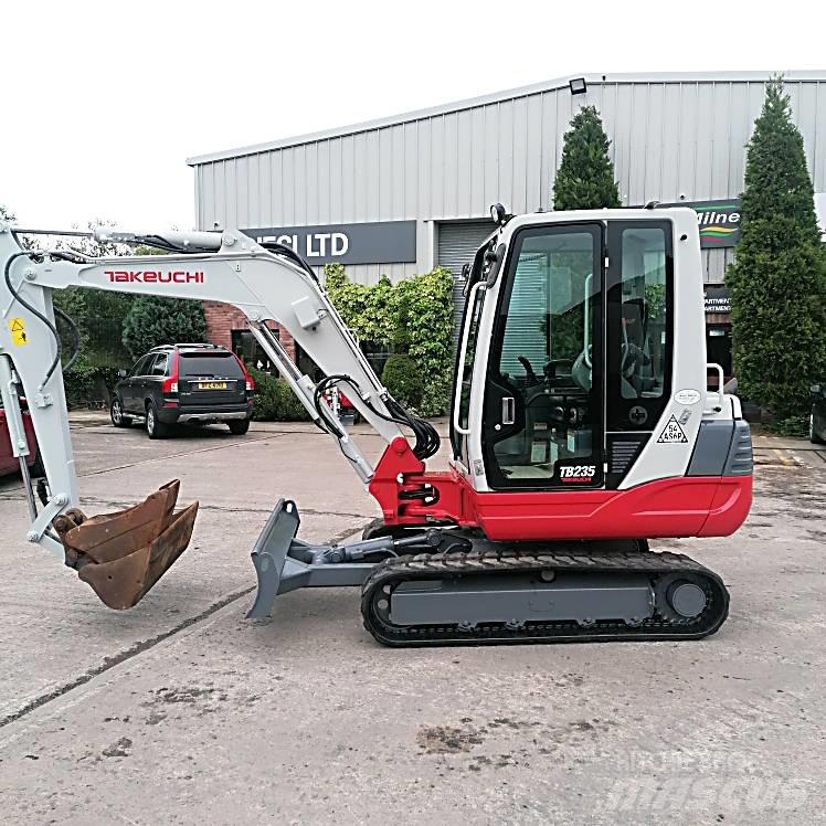 Takeuchi TB235 小型挖土機/掘鑿機<7t(小型挖掘機)
