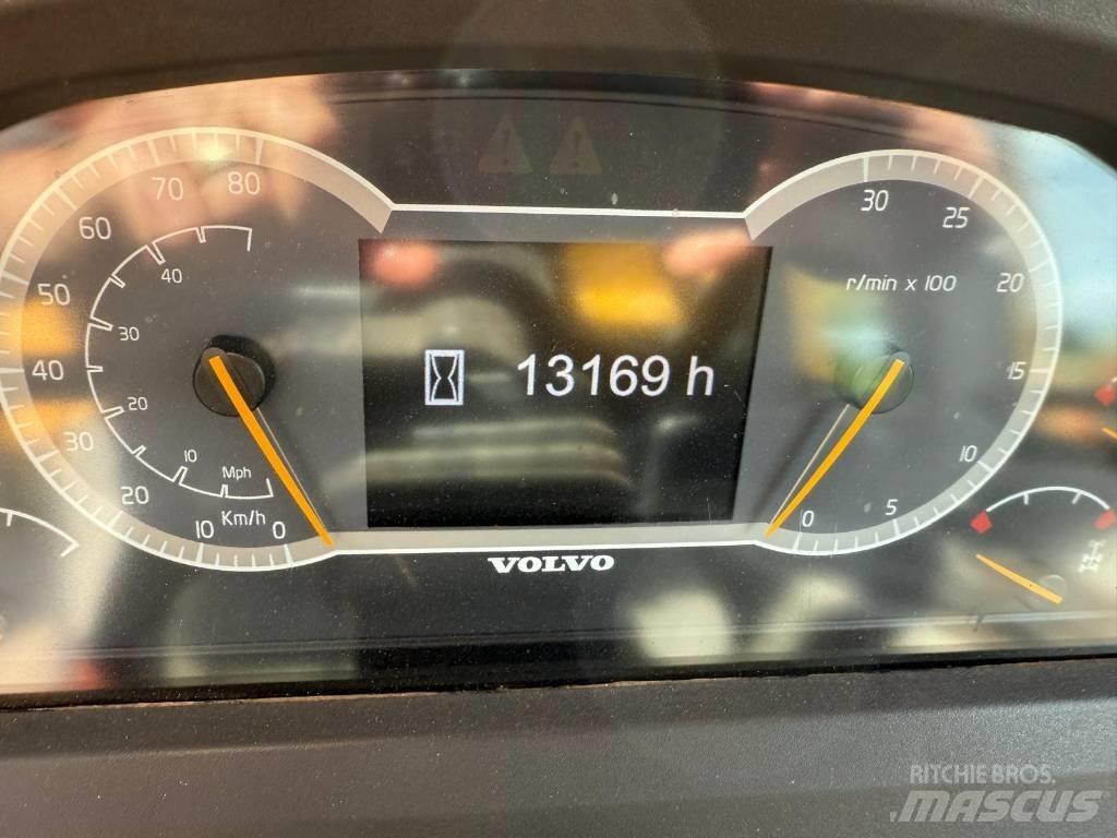 Volvo A 30 G 鉸接式起吊車