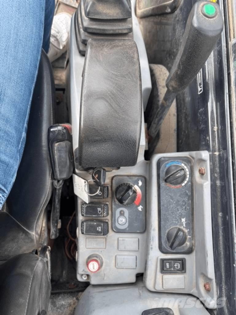 Kubota U 48-4 小型挖土機/掘鑿機<7t(小型挖掘機)