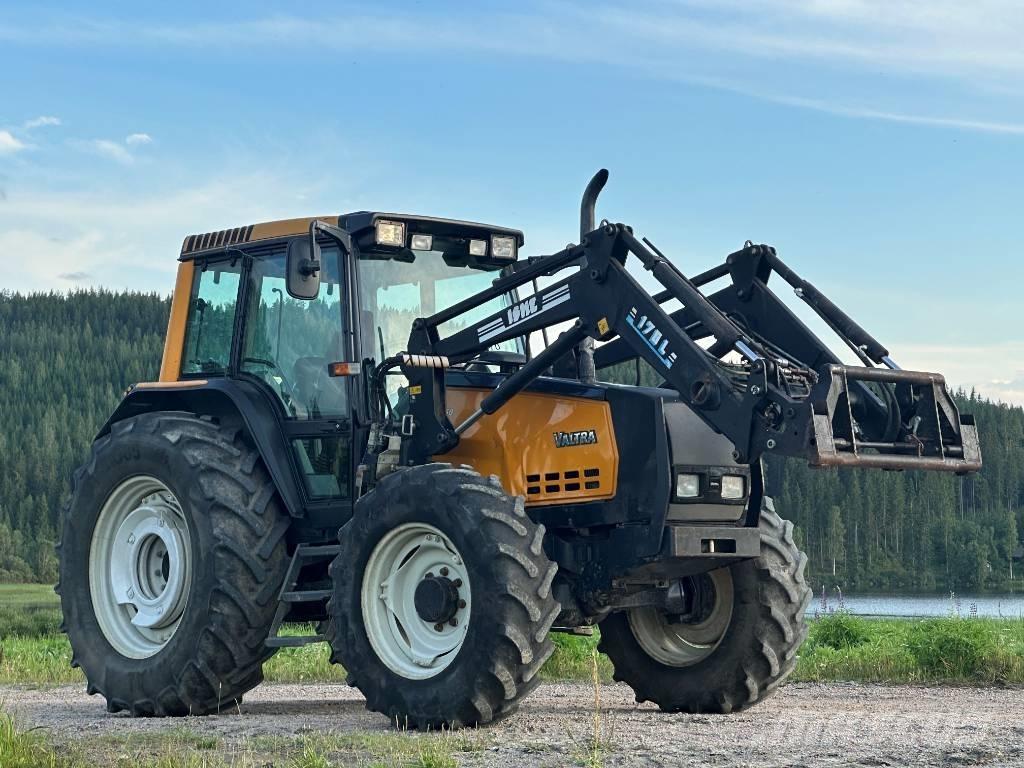 Valtra 6850 曳引機