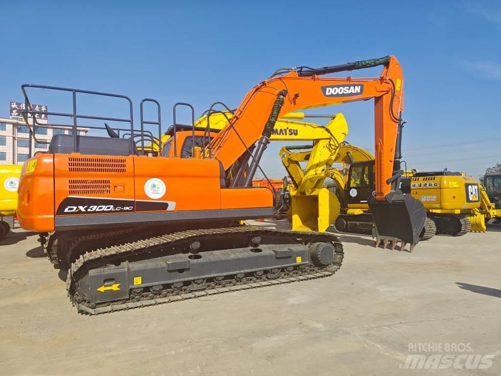 Doosan DX 300 履帶式 挖土機/掘鑿機/挖掘機