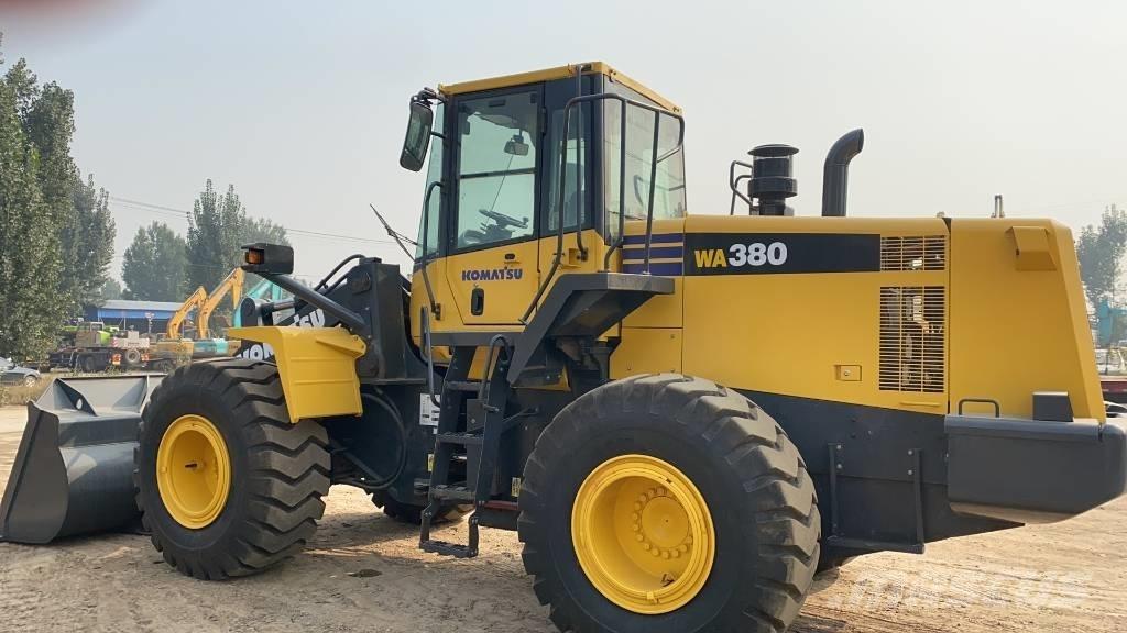 Komatsu WA 380-6 輪胎式裝載機
