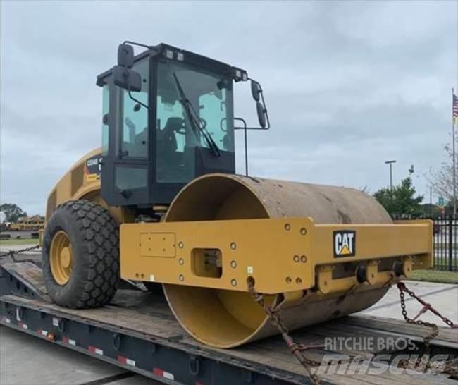 CAT CS 54 B 單輪滾壓機