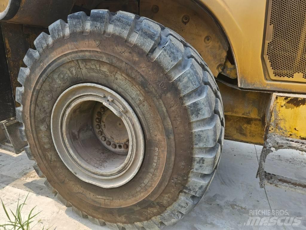 CAT 972 H 輪胎式裝載機