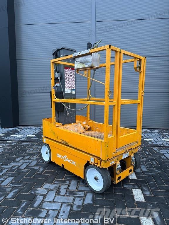 SkyJack SJ12 SJ 12 其他升降機和作業平台