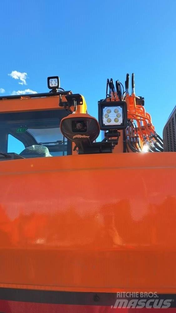 Develon DX 140 LCR-7 履帶式 挖土機/掘鑿機/挖掘機