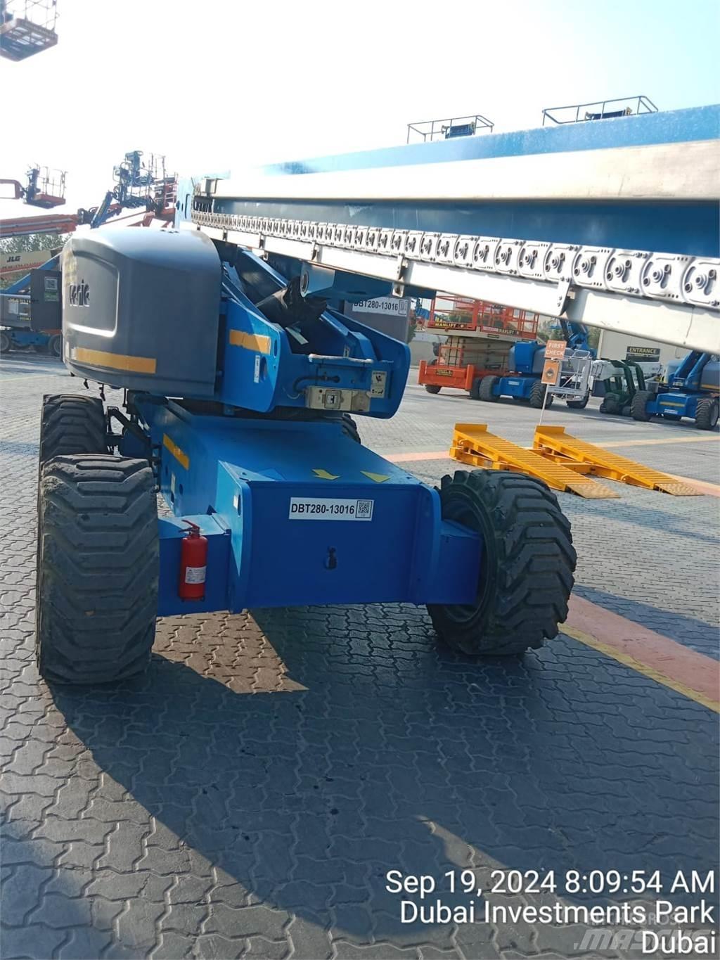 Genie S85 伸縮臂高空作業車