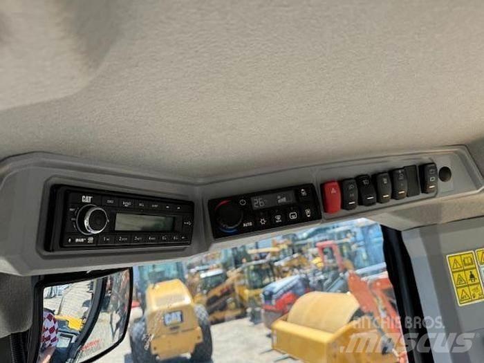 CAT 908 輪胎式裝載機