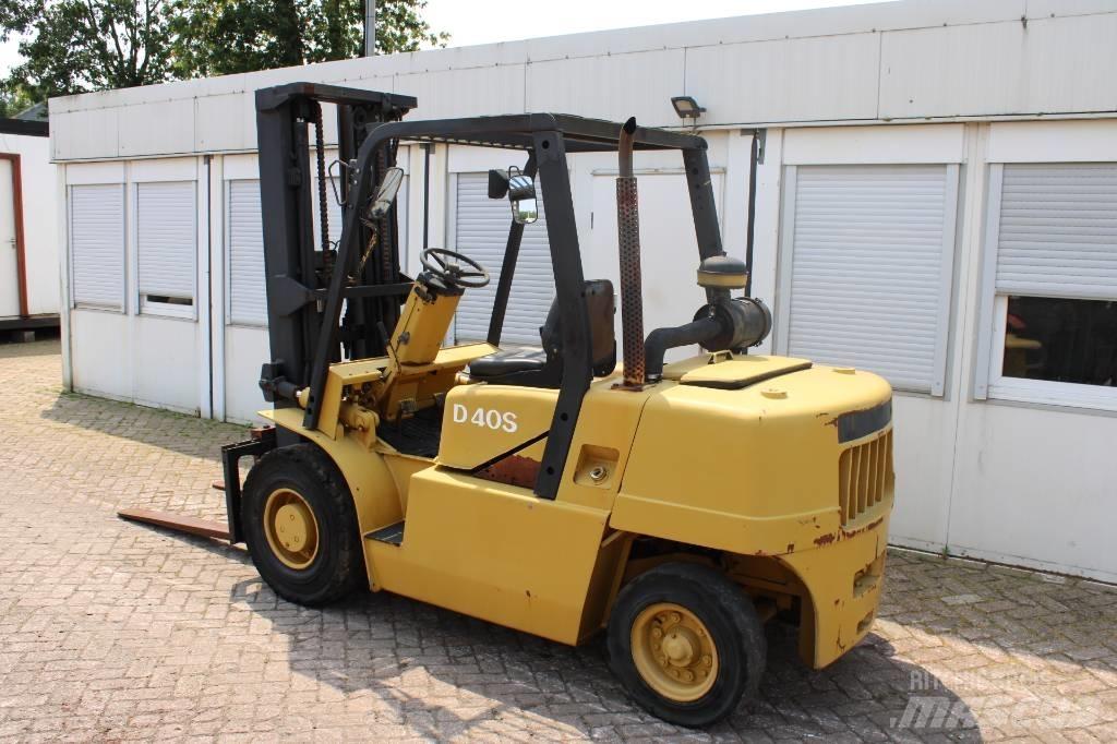 Daewoo D 40 S 柴油卡車