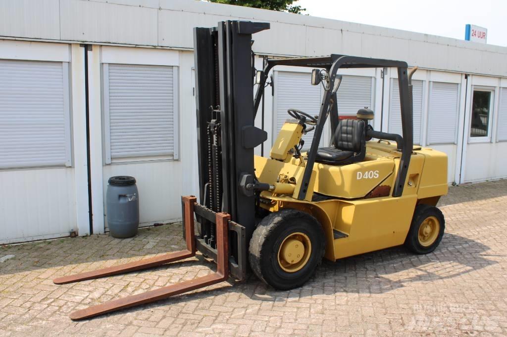Daewoo D 40 S 柴油卡車