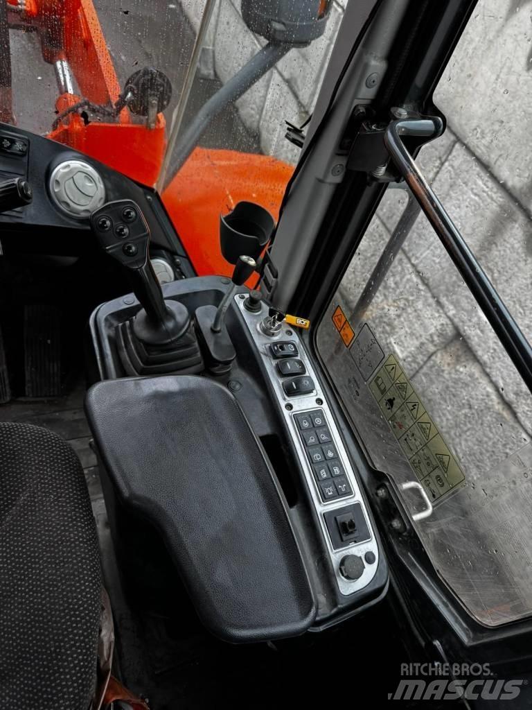 Doosan DL250-5 輪胎式裝載機