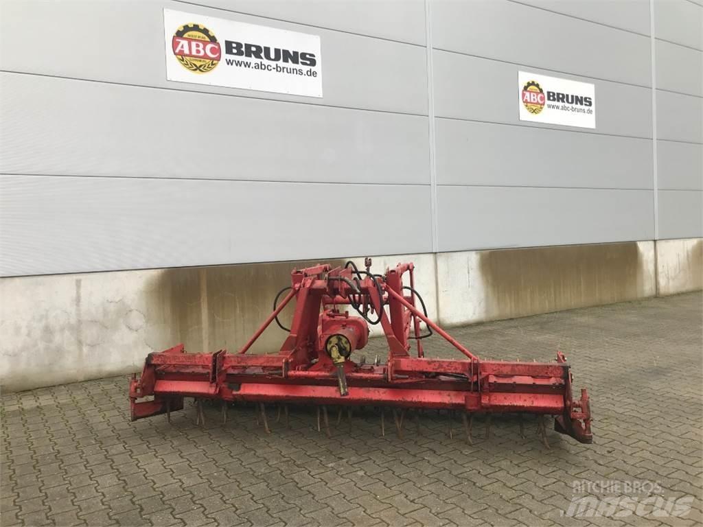 Krone KES 121-3000 動力耙和旋轉式耕耘機