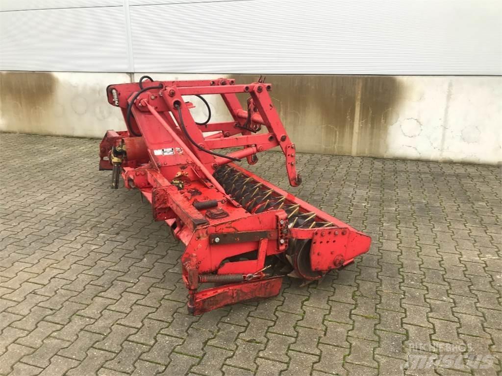 Krone KES 121-3000 動力耙和旋轉式耕耘機