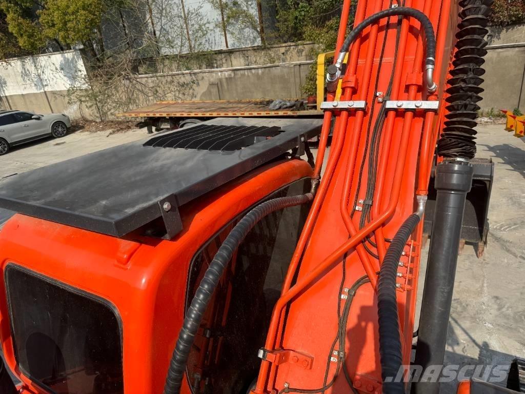 Doosan DX 225 LC 履帶式 挖土機/掘鑿機/挖掘機