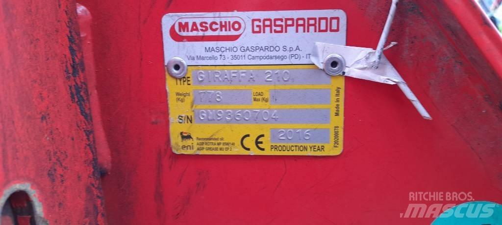 Maschio Giraffa 210 莖葉去葉機