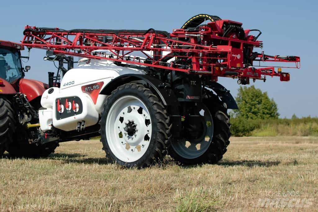 FarmGEM Atlas 4400 牽引式噴霧機