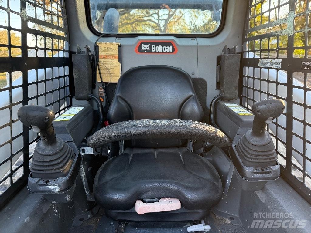 Bobcat T 64 滑移轉向裝載機