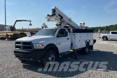 RAM 5500 TRADESMAN 卡車裝載高空作業車