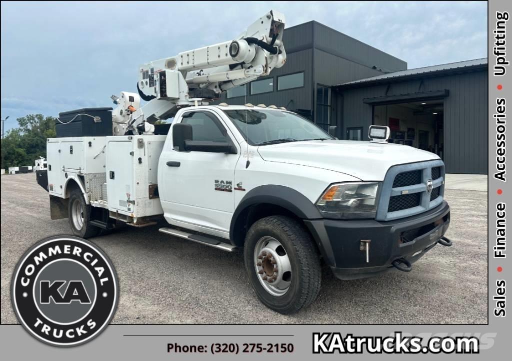 RAM 5500 TRADESMAN 卡車裝載高空作業車