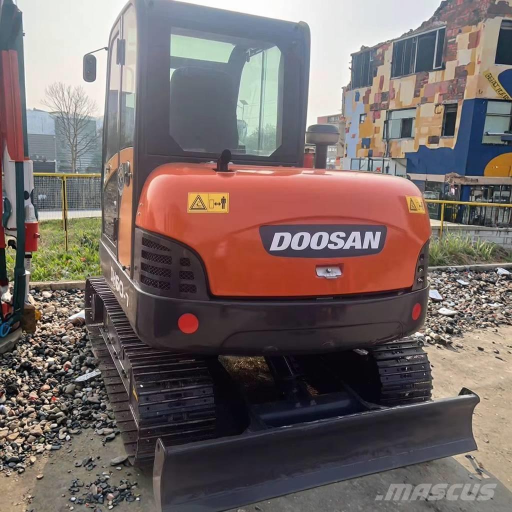 Doosan DH 60 小型挖土機/掘鑿機<7t(小型挖掘機)