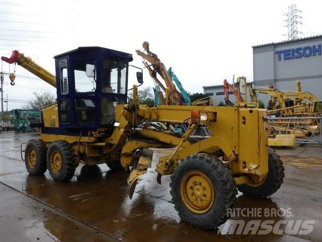 Komatsu GD405A-2 平土機