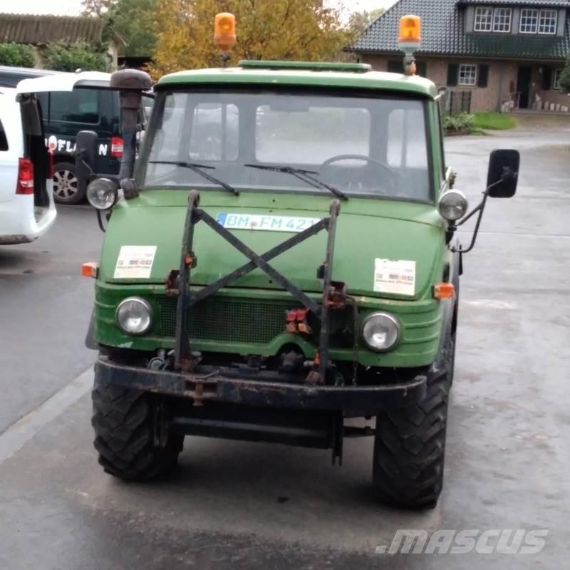Mercedes-Benz U421 曳引機