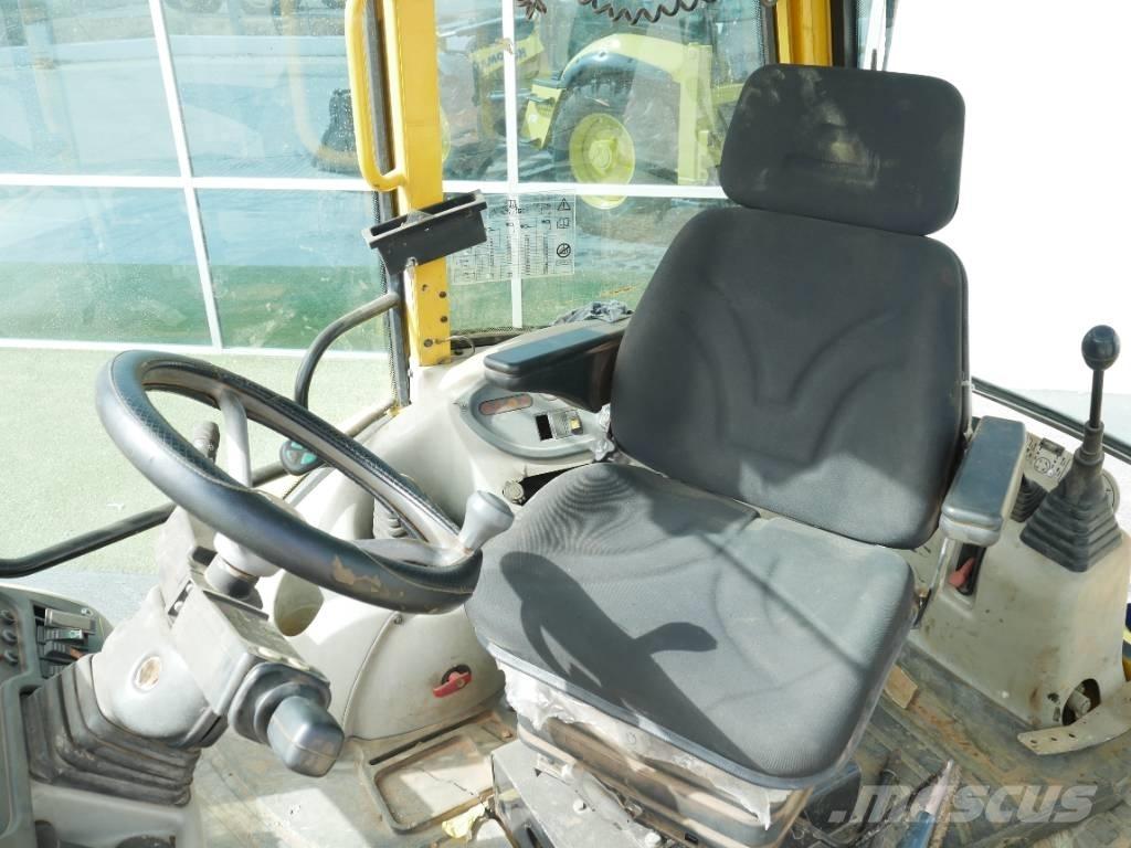 Komatsu WB 97 S-2 反鏟裝載機