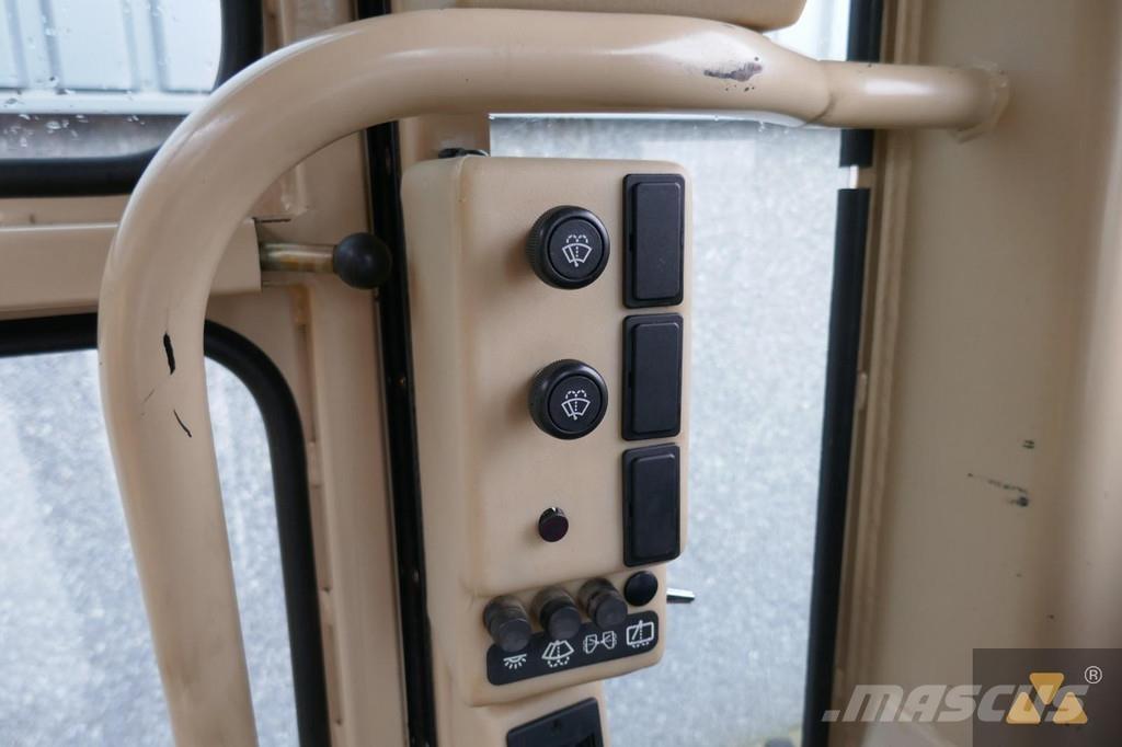 CAT 140H Ex-army 平土機