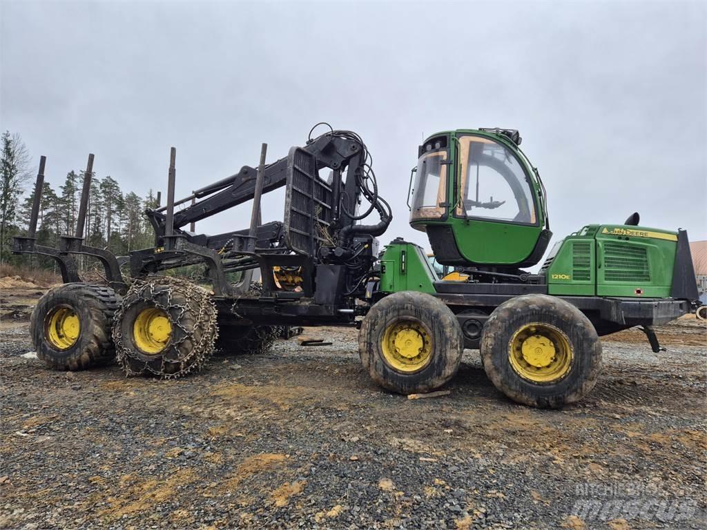 John Deere 1210E 集運機
