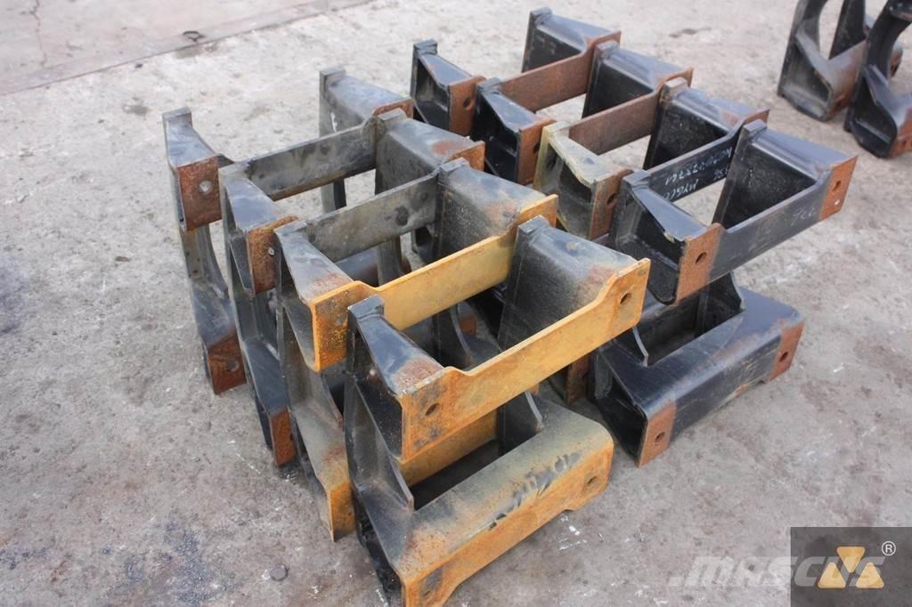 CAT Trackguards 輪胎、車輪和輪圈