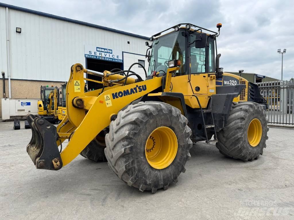 Komatsu WA320-5 輪胎式裝載機