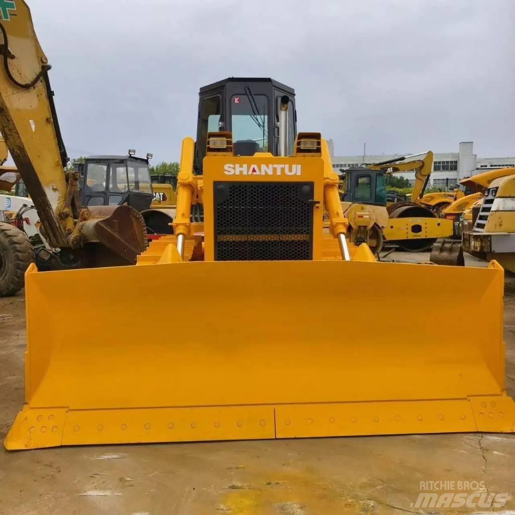 Shantui SD 16 履帶推土機