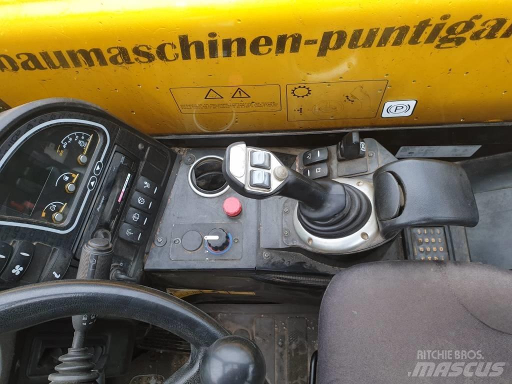 JCB 525-60 伸縮臂操作車