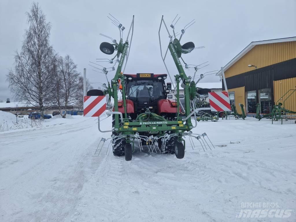 Pronar PWP 770 耙與翻草機