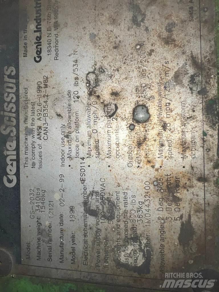 Genie GS-2032 剪式升降機
