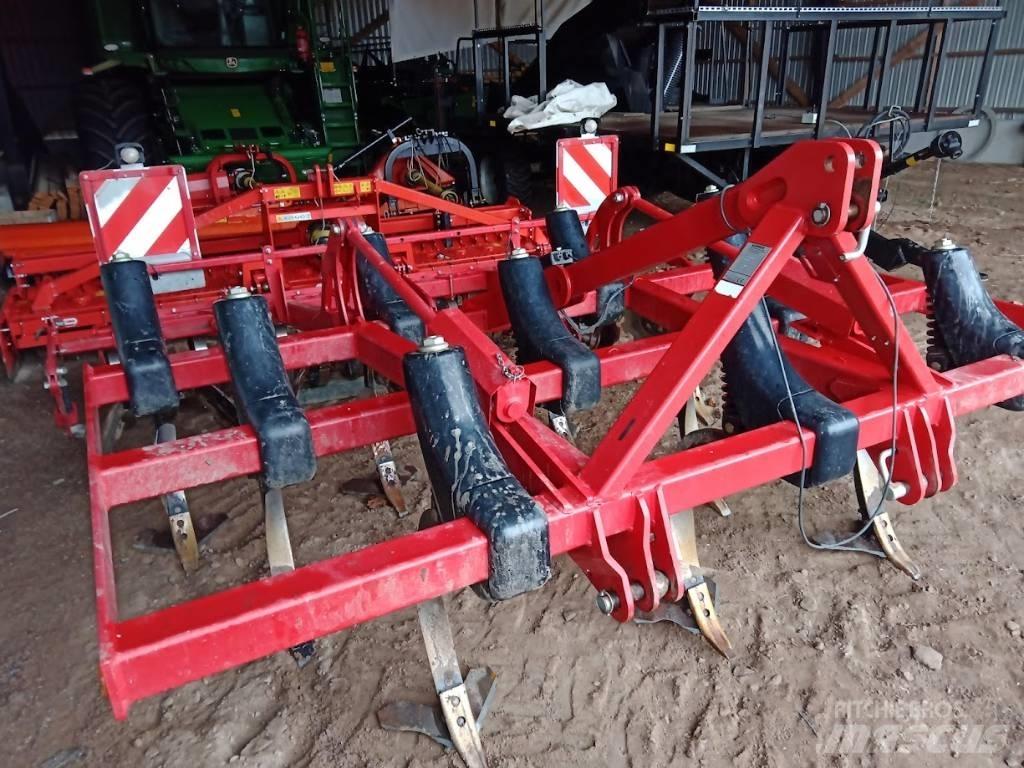 Horsch Terrano 3 FX 中耕管理機